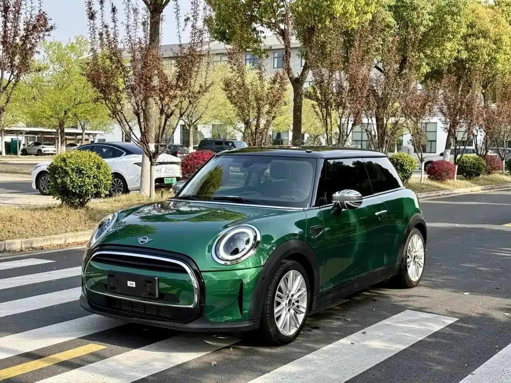 MINI Cooper (3-door) — фото 1