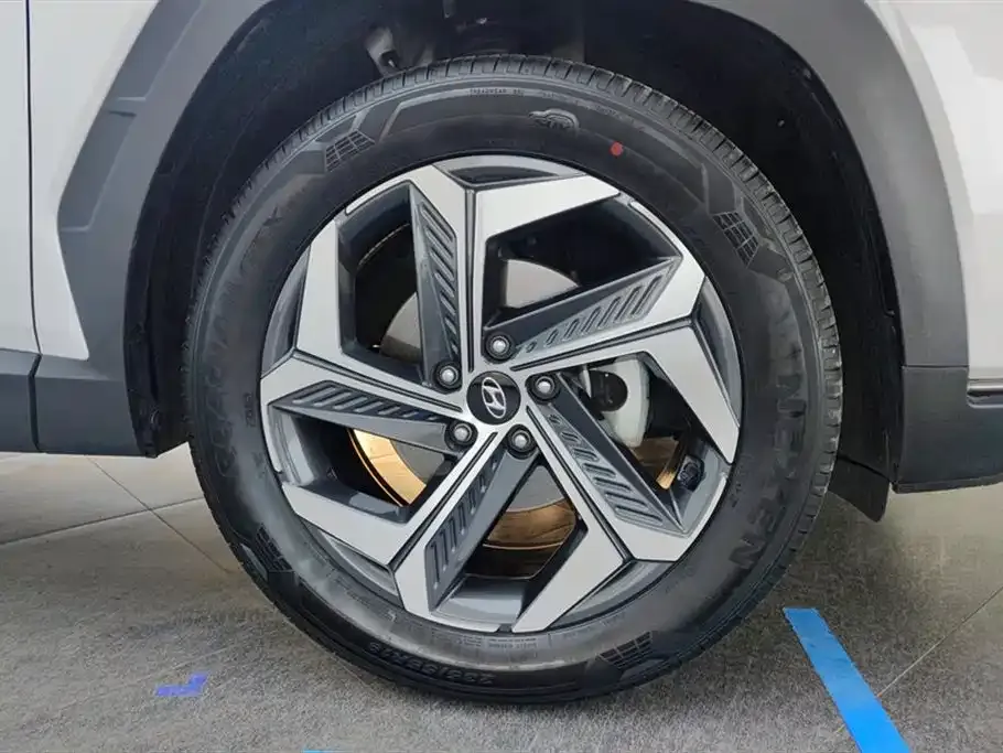 Hyundai Tucson — фото 8