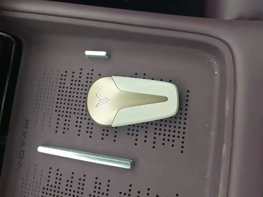VOYAH FREE — фото 2