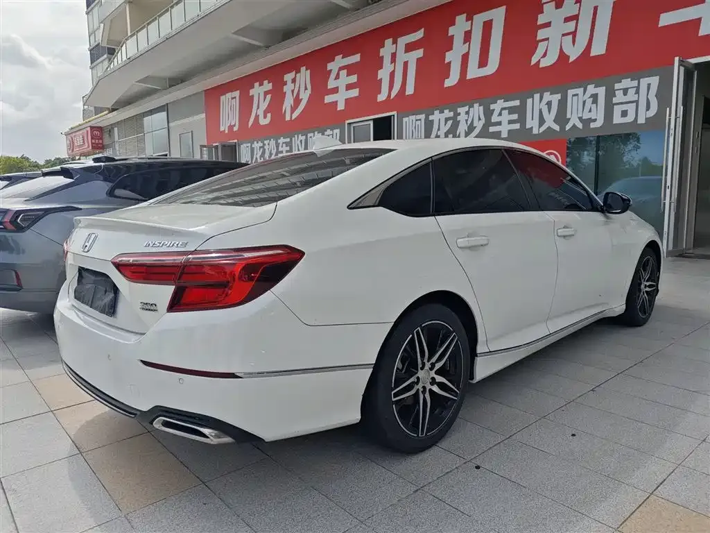 Honda Inspire — фото 2