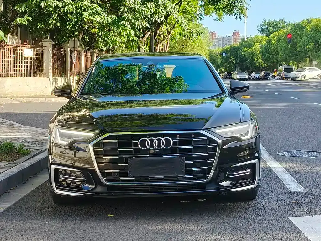 Audi A6L — фото 10