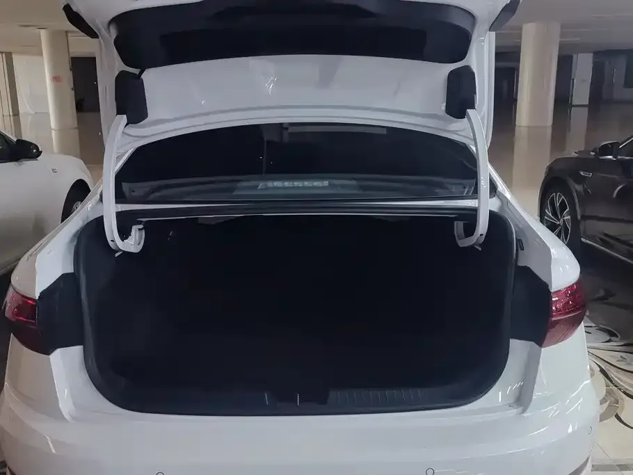 Volkswagen Sagitar 2022 из CN, фото 2