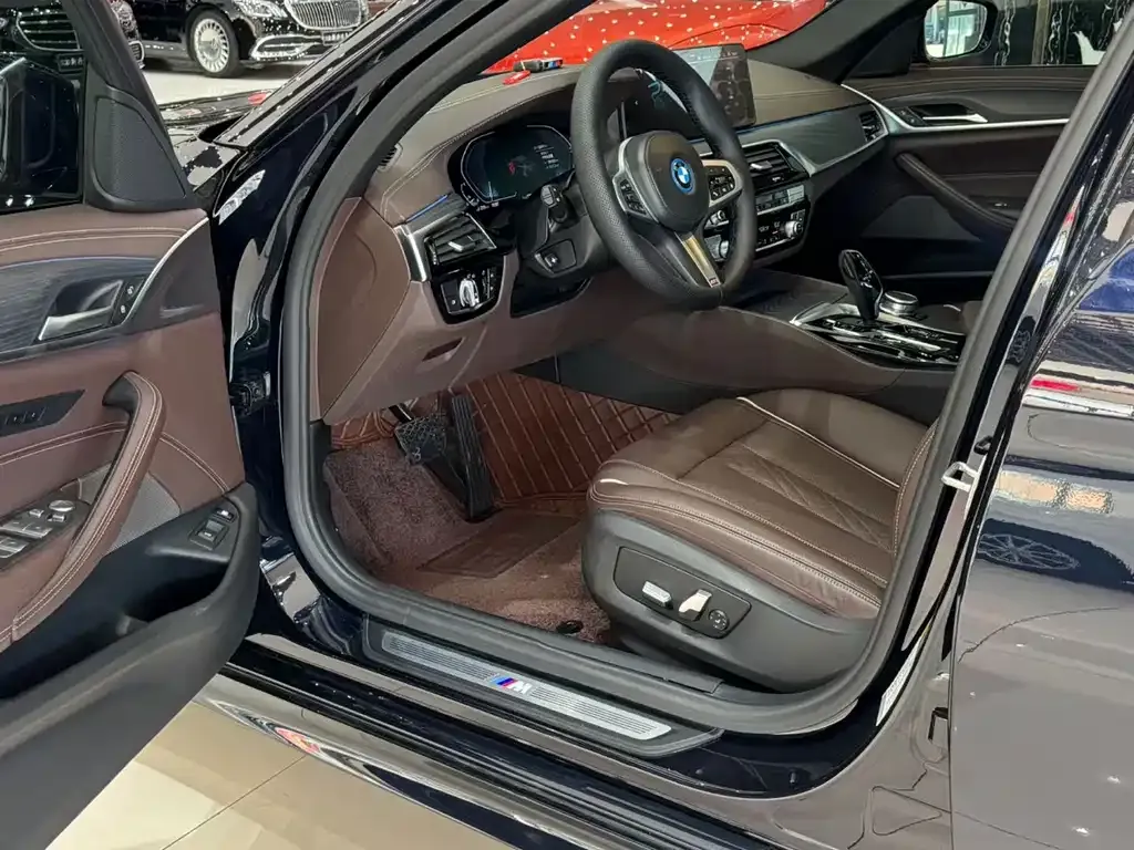 BMW 5 Series New Energy — фото 3