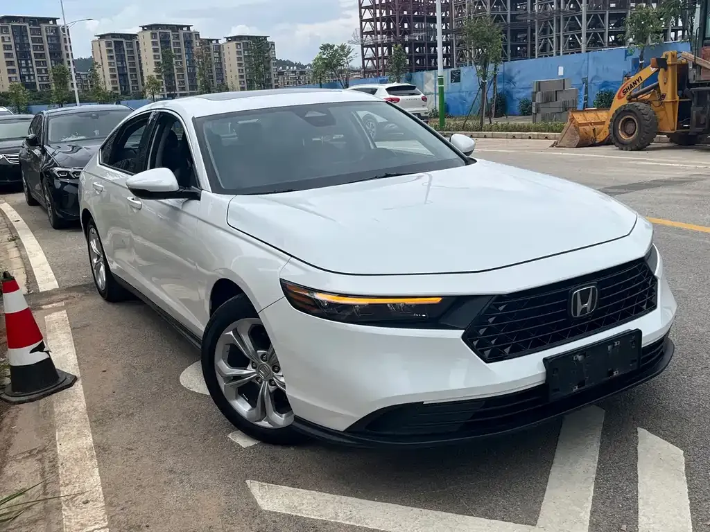 Honda Accord — фото 10