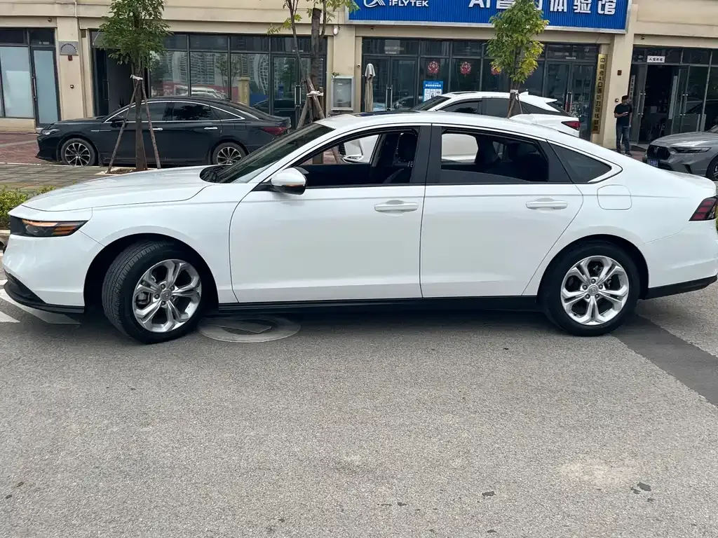 Honda Accord — фото 4