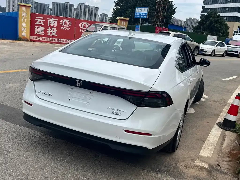 Honda Accord — фото 5