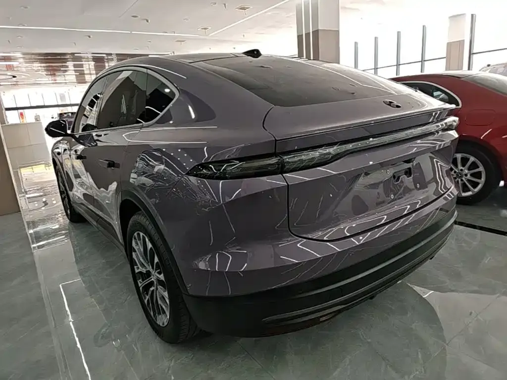 NIO EC6 — фото 9