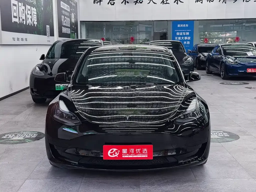 Tesla Model 3 — фото 3