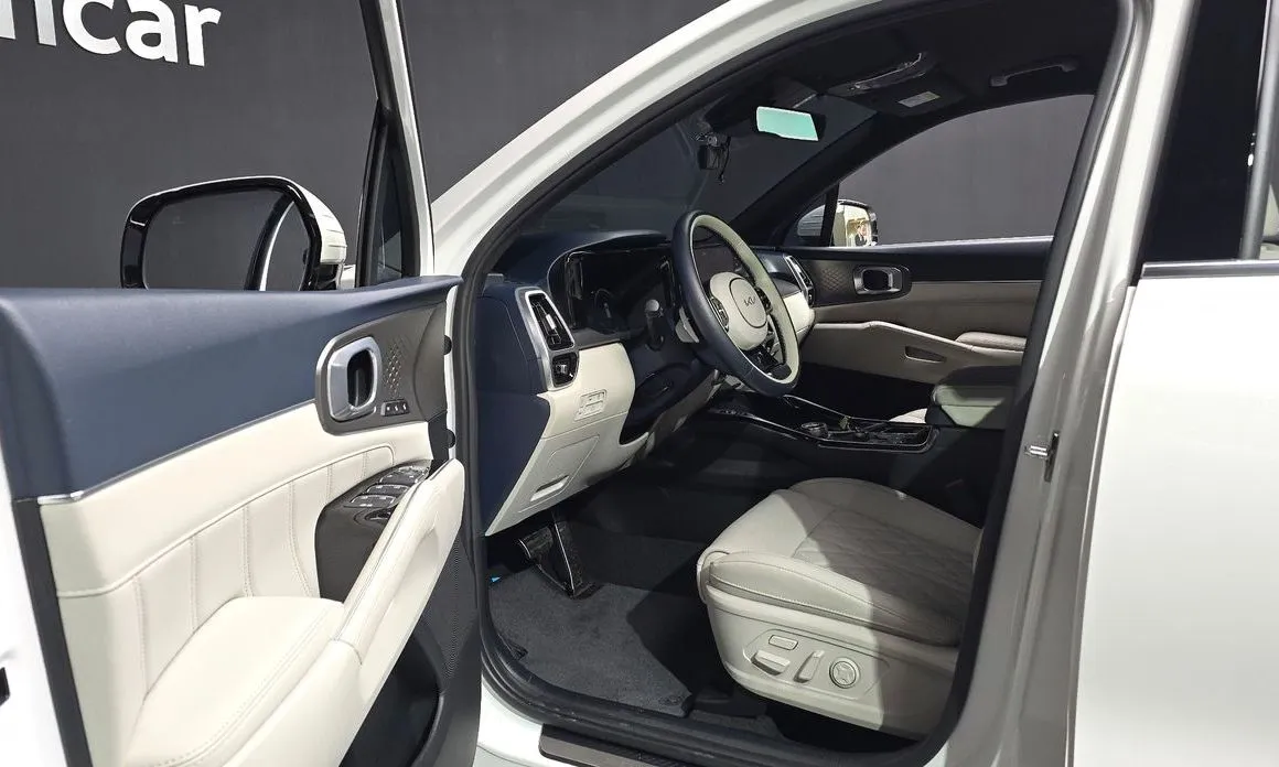 Kia Sorento — фото 6