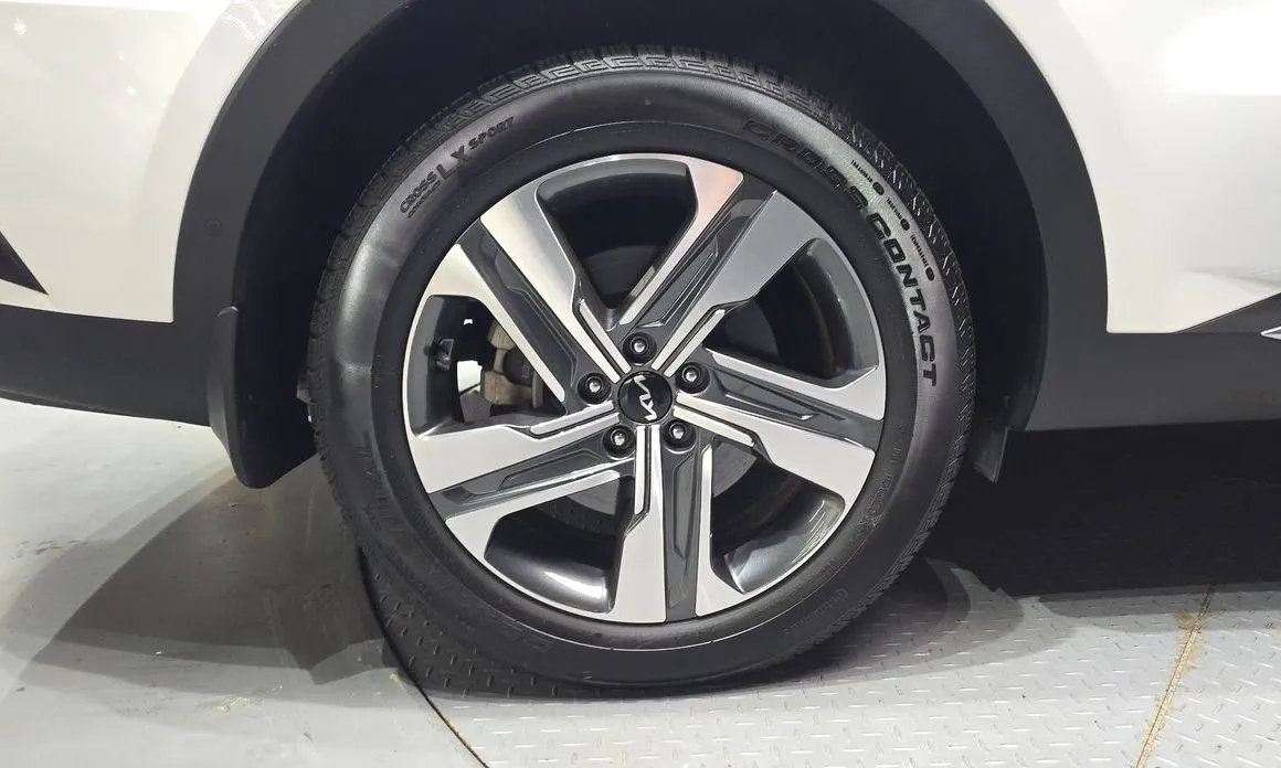 Kia Sorento — фото 7