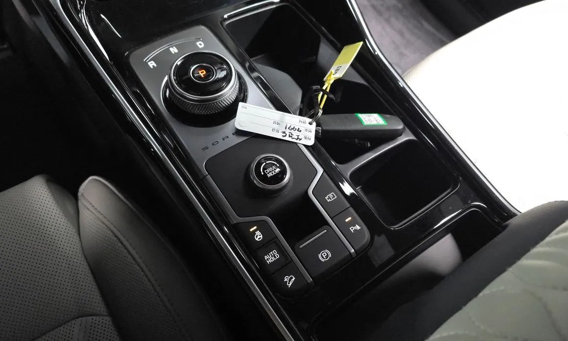 Kia Sorento — фото 9