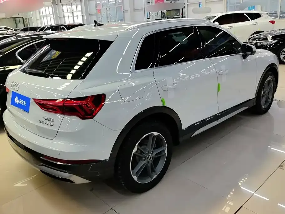 Audi Q3 — фото 8