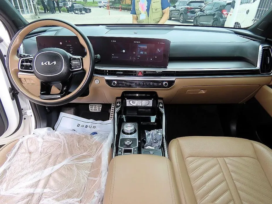 Kia Sorento — фото 7