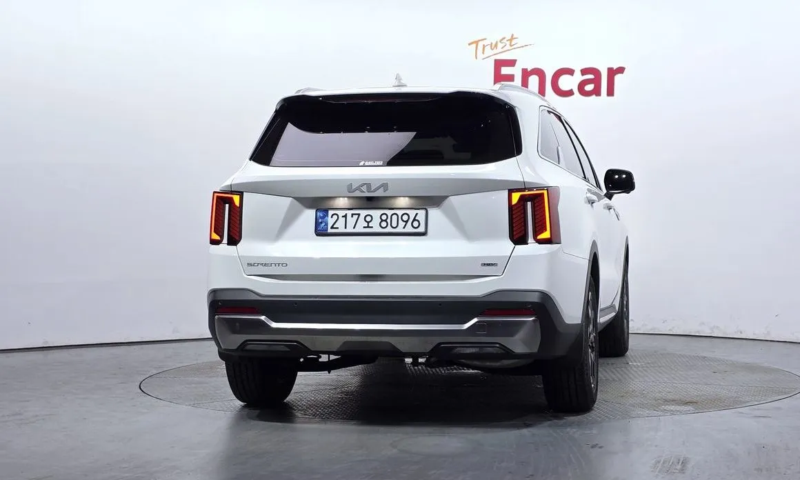 Kia Sorento — фото 6