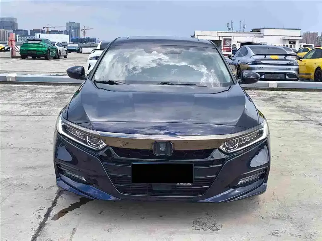 Honda Accord — фото 10