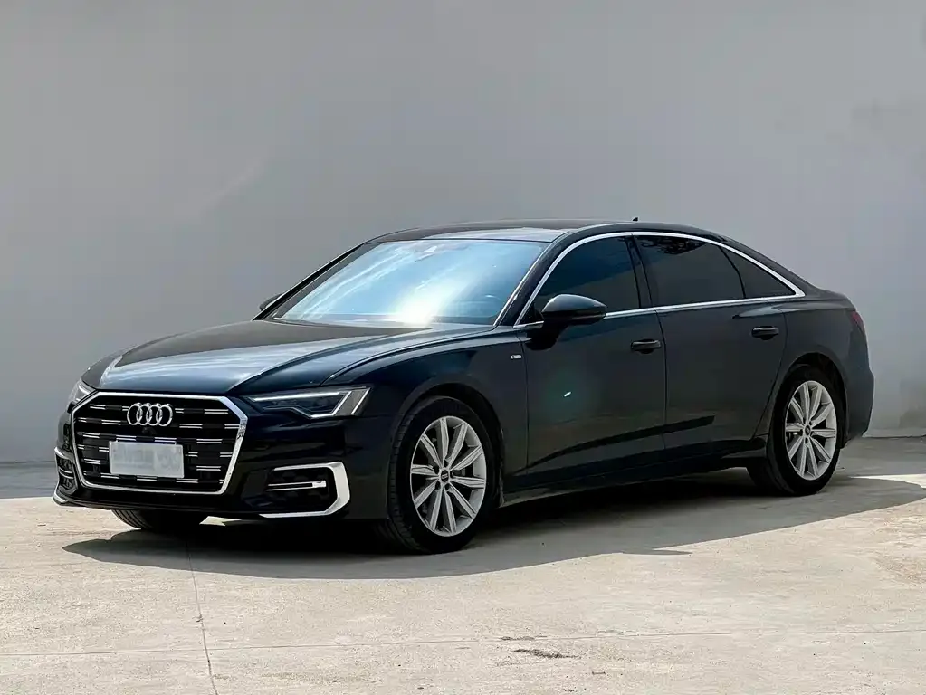 Audi A6L — фото 1