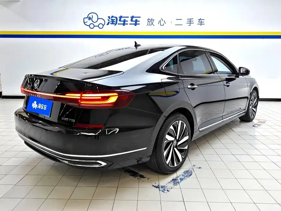 Volkswagen Passat — фото 6