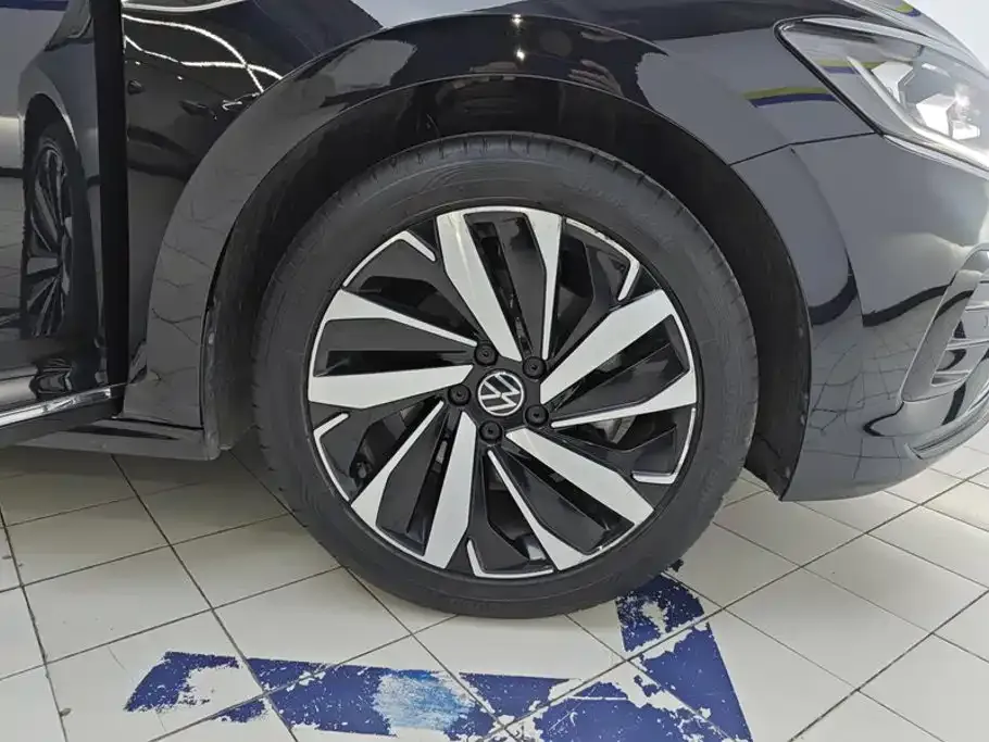 Volkswagen Passat — фото 10