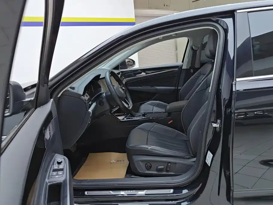 Volkswagen Passat — фото 8