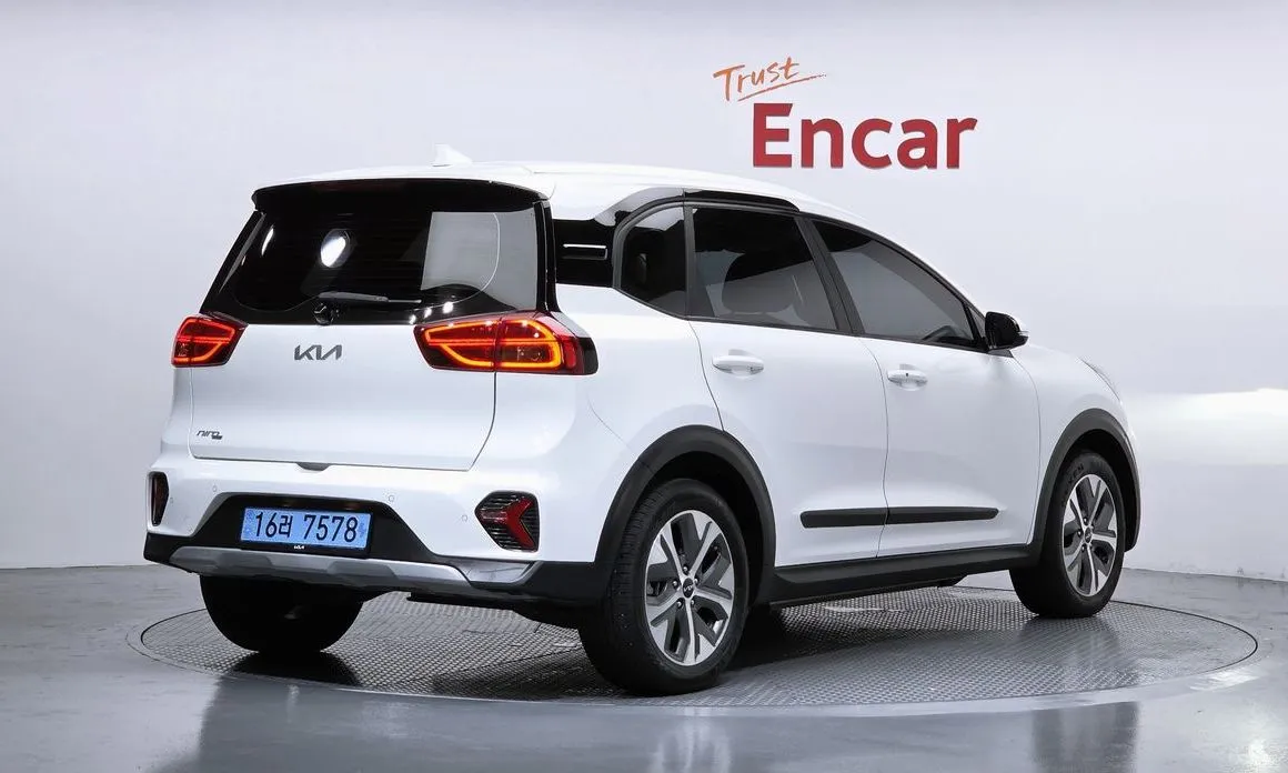 Kia Niro 2023 из KR, фото 3