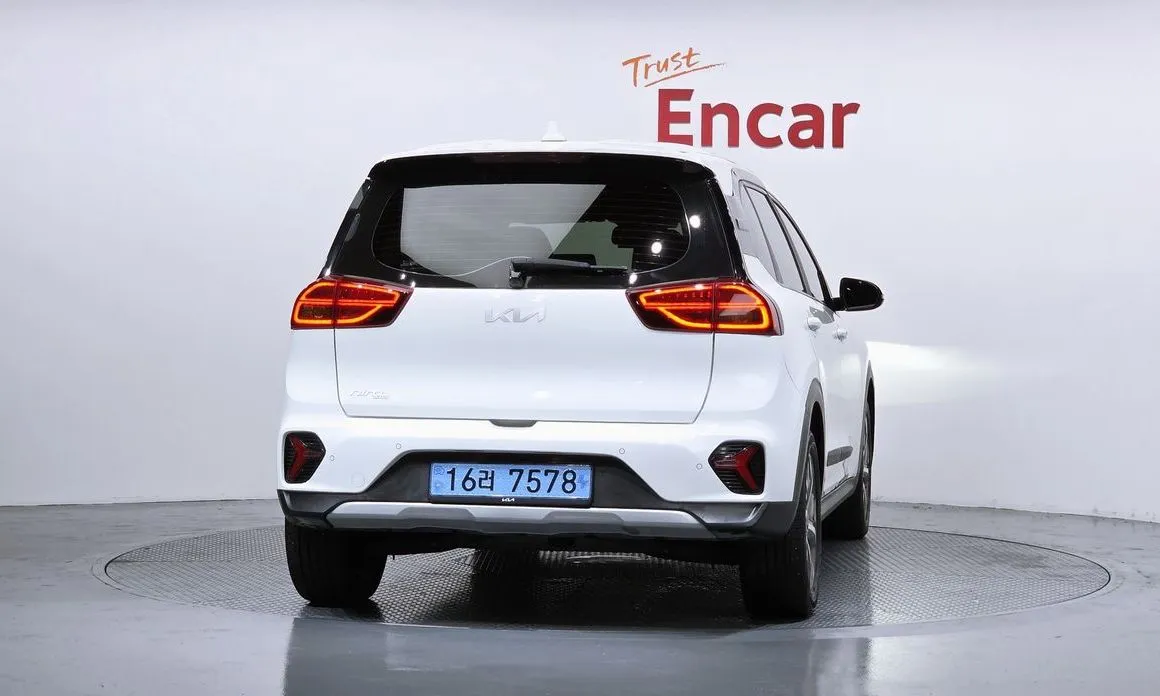 Kia Niro 2023 из KR, фото 2