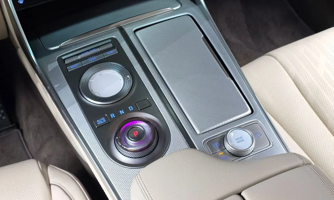 Genesis GV80 — фото 10
