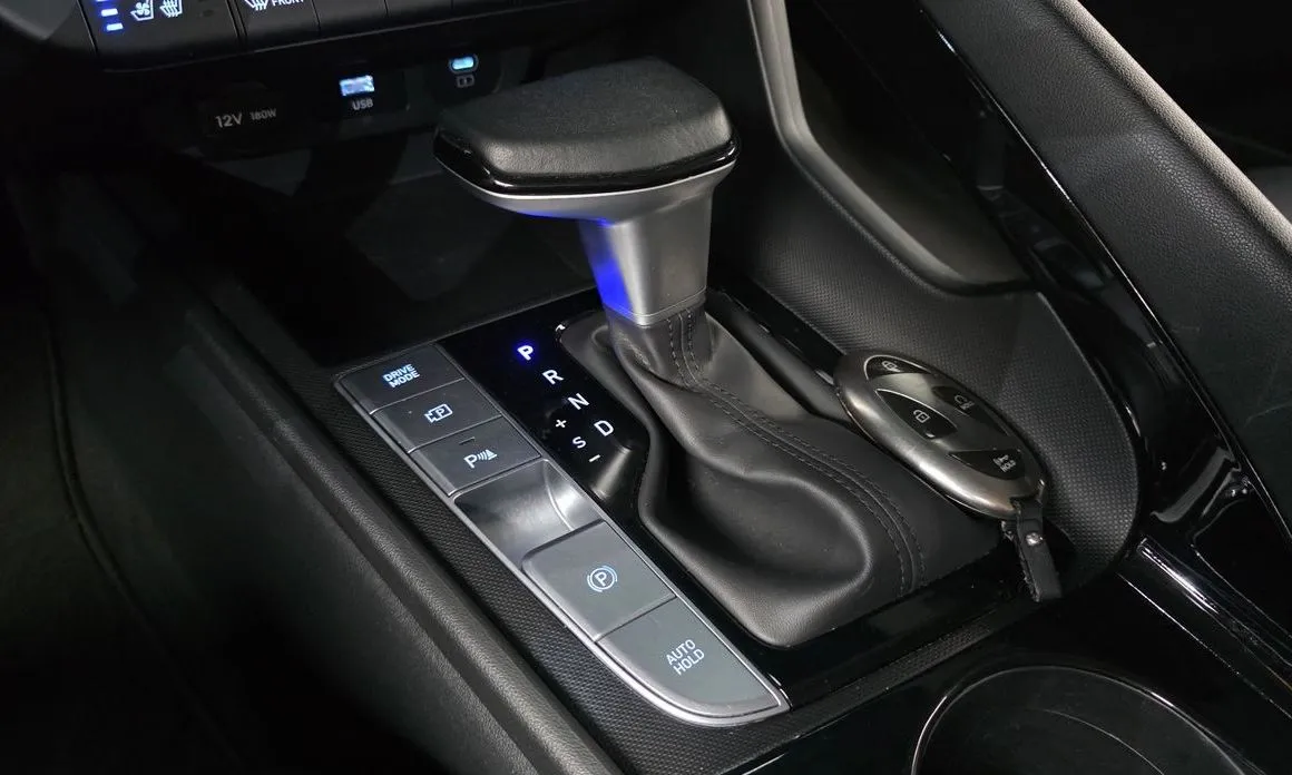 Hyundai AVANTE — фото 2
