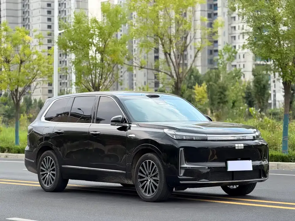 Geely Galaxy M9 — фото 5