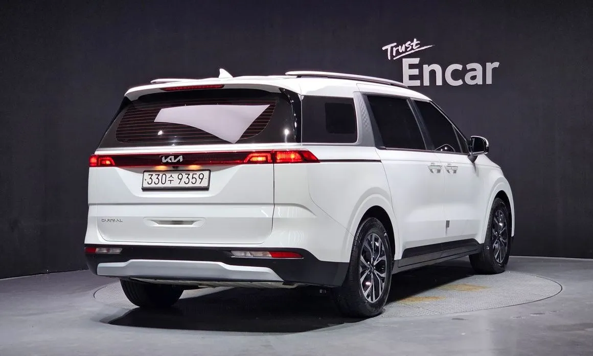 Kia Carnival — фото 5
