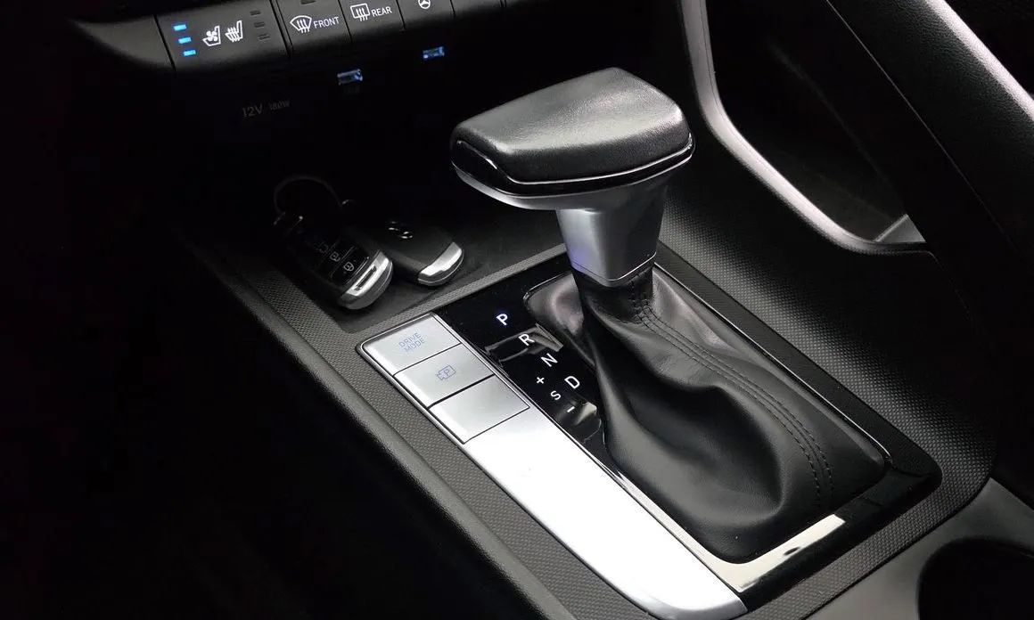 Hyundai AVANTE — фото 3