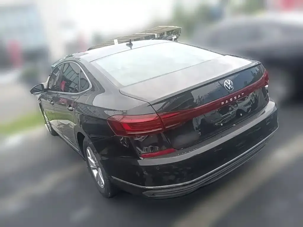 Volkswagen Passat — фото 7