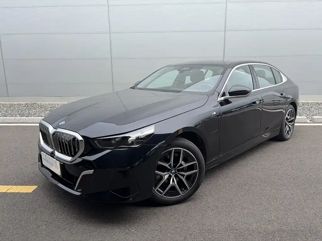 BMW i5 — фото 1