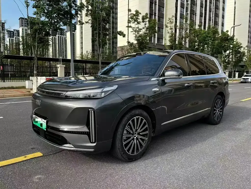 Geely Galaxy M9 — фото 1