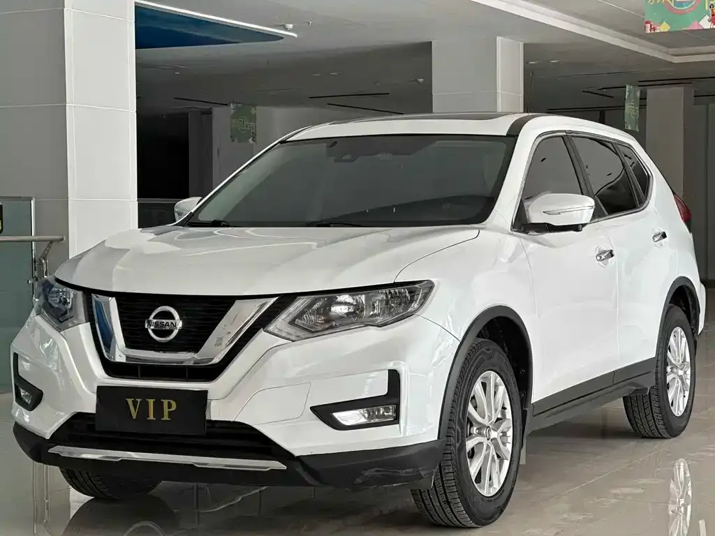 Nissan X-Trail — фото 1
