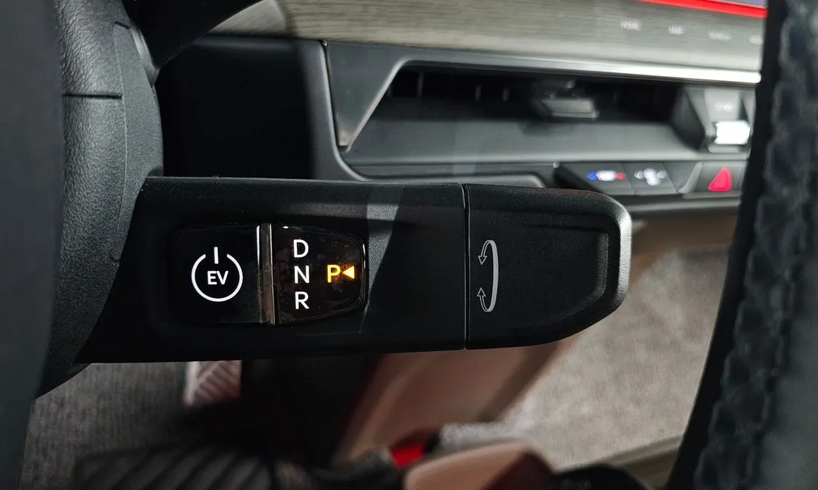 Kia EV9 2024 из KR, фото 4