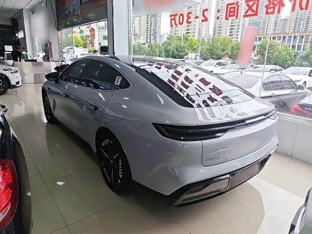 Geely Galaxy E8 2025 из CN, фото 10