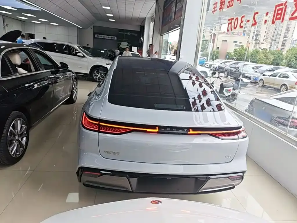 Geely Galaxy E8 2025 из CN, фото 2