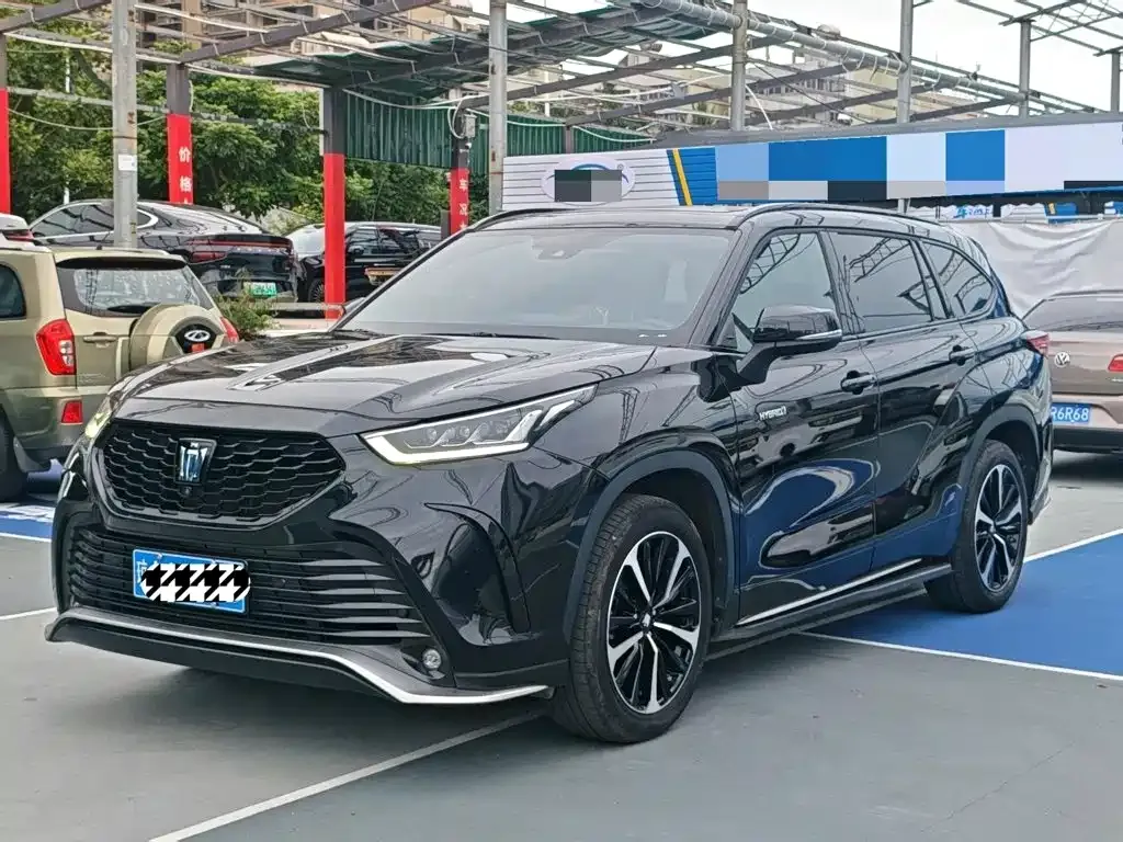 Toyota Crown Kluger