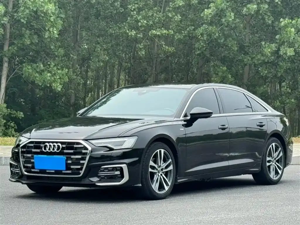 Audi A6L — фото 1