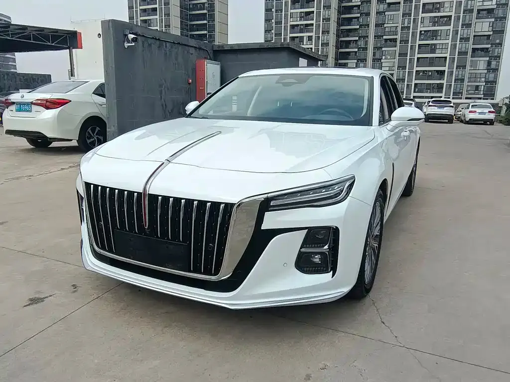 Hongqi H5 — фото 1