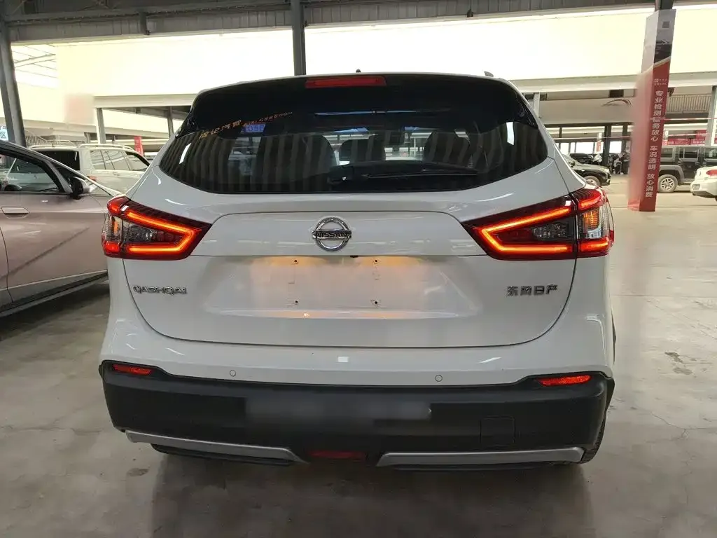 Nissan Qashqai — фото 10