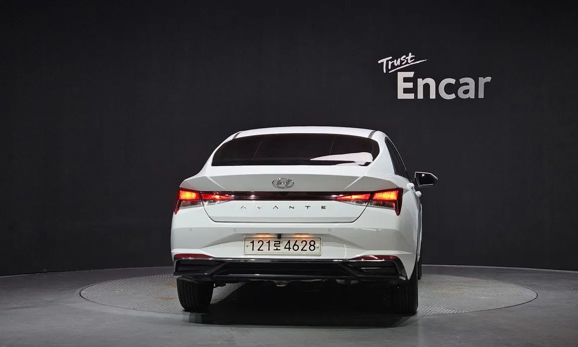 Hyundai AVANTE — фото 2