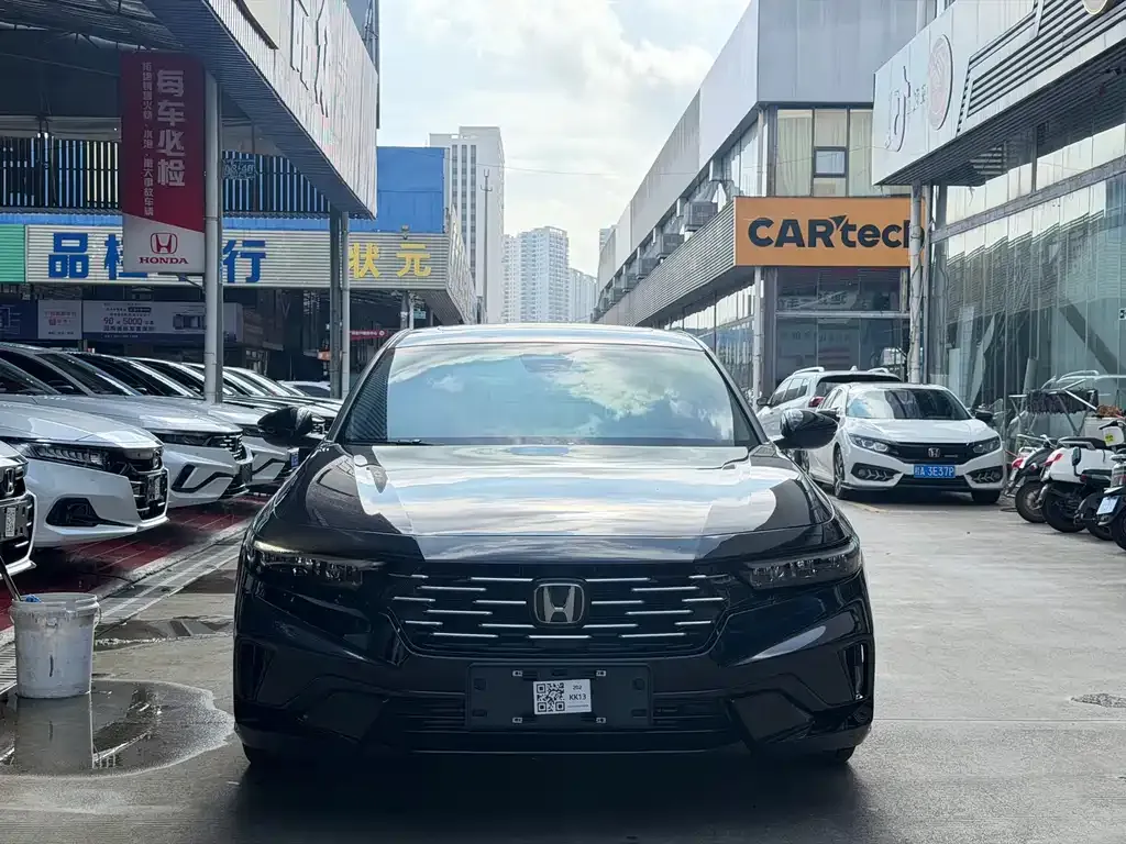 Honda Accord — фото 8