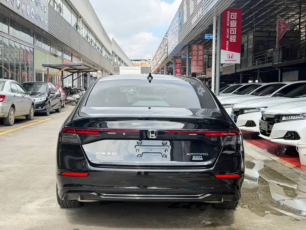 Honda Accord — фото 5
