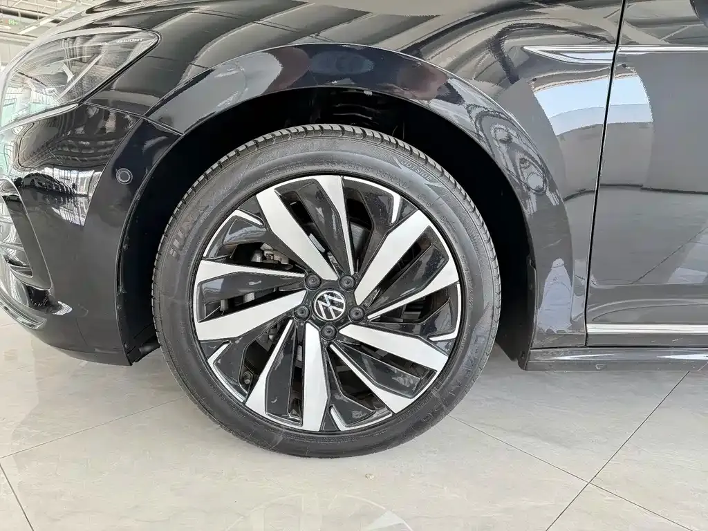 Volkswagen Passat — фото 8