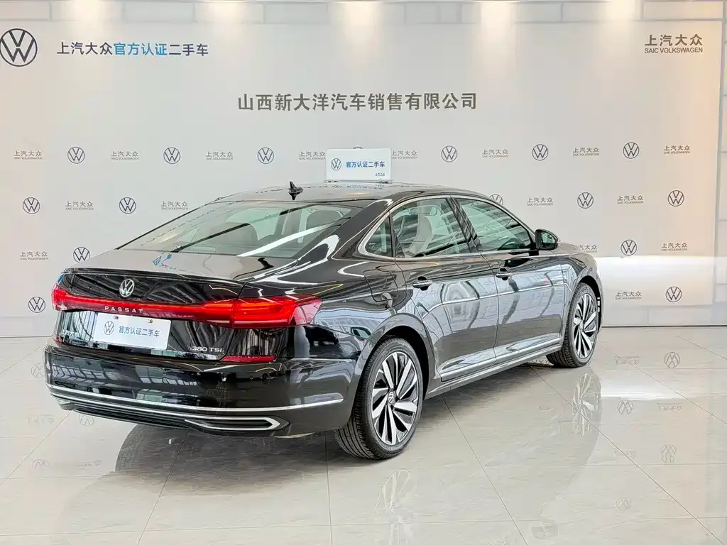 Volkswagen Passat — фото 10