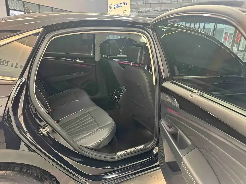 Volkswagen Passat — фото 5