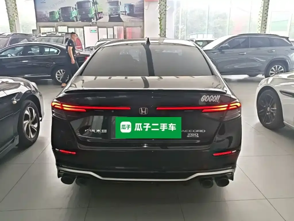 Honda Accord — фото 9