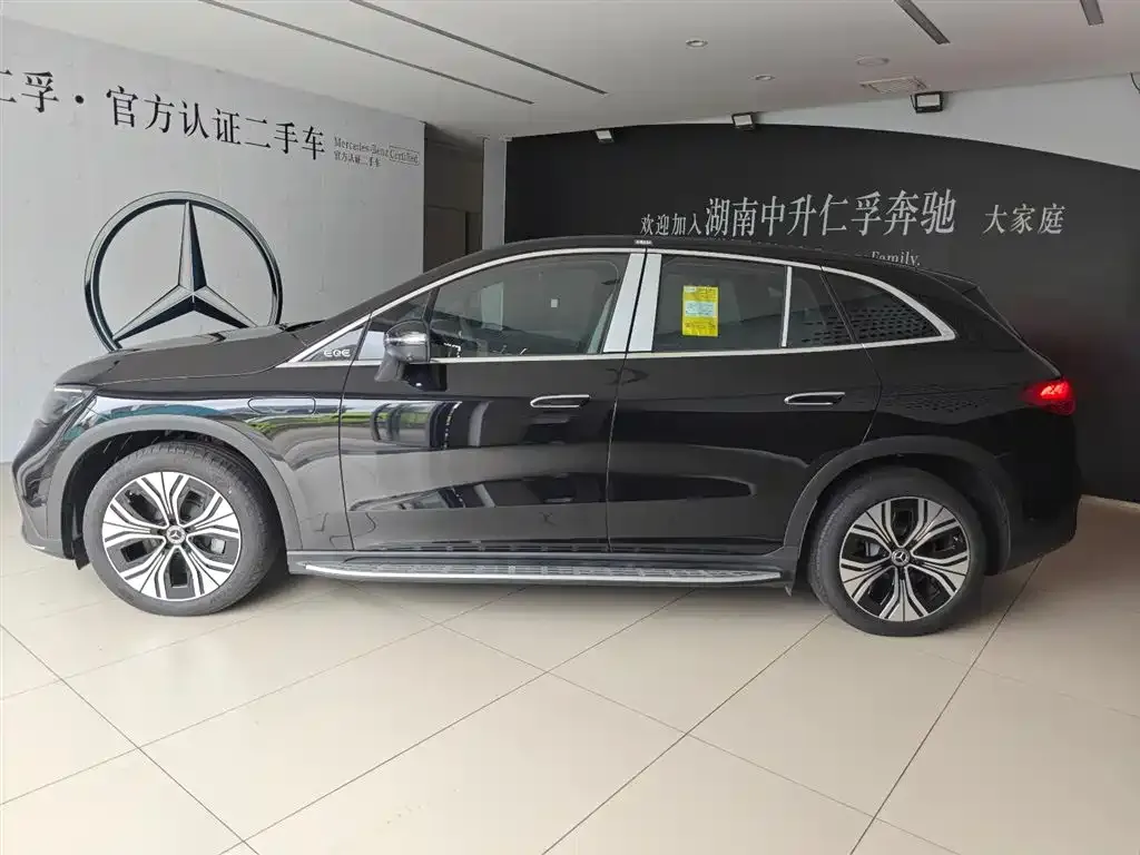 Mercedes-Benz EQE SUV — фото 2
