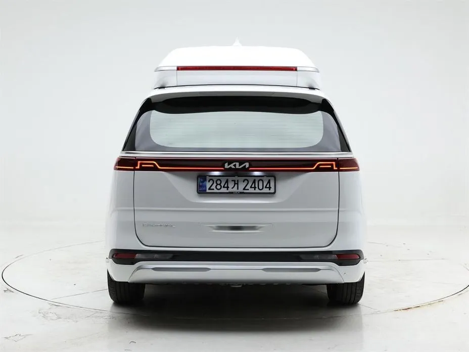 Kia Carnival — фото 4